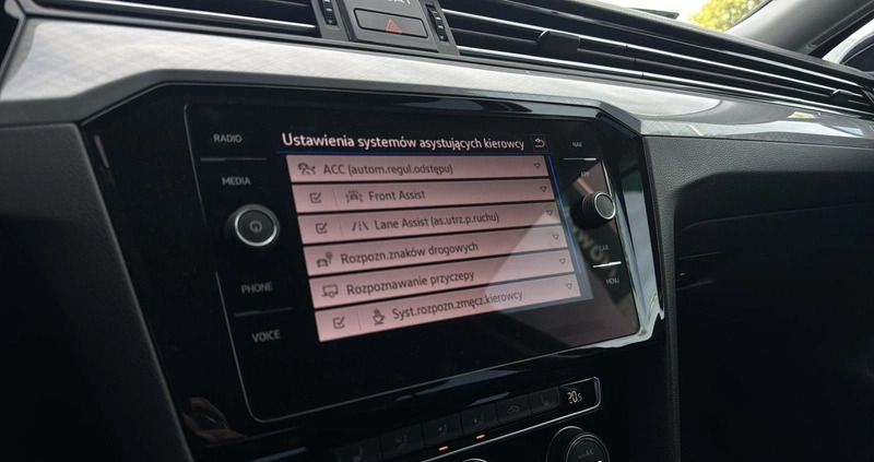 Volkswagen Passat cena 85000 przebieg: 93300, rok produkcji 2020 z Borne Sulinowo małe 211